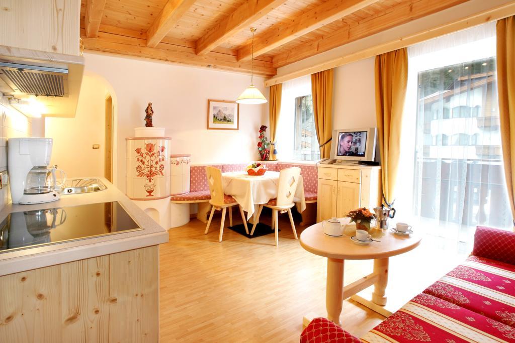 Garni B&B Schenk Selva di Val Gardena Dış mekan fotoğraf